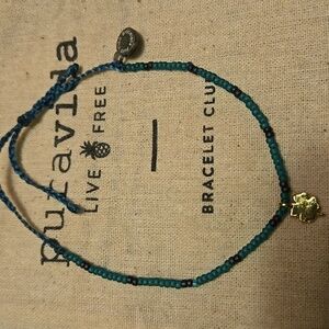 Pura vida clover seed bead bracelet